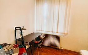 Ultracentral Big Flat Near The Opera Square P17